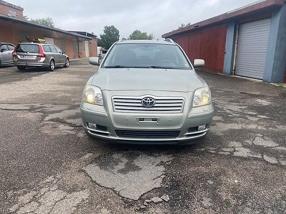 Toyota Avensis 2006 photo 2