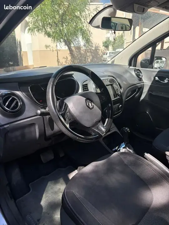 Renault Captur 2015 photo 3