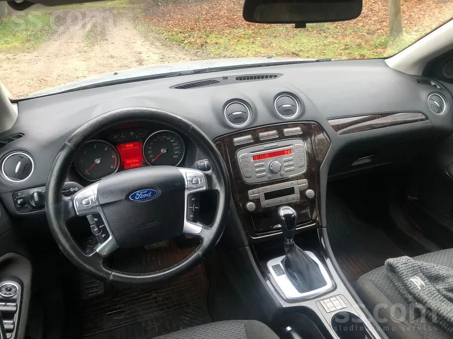 Ford Mondeo 2010 photo 4
