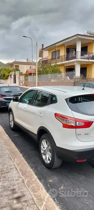 Nissan Qashqai 2015 photo 3