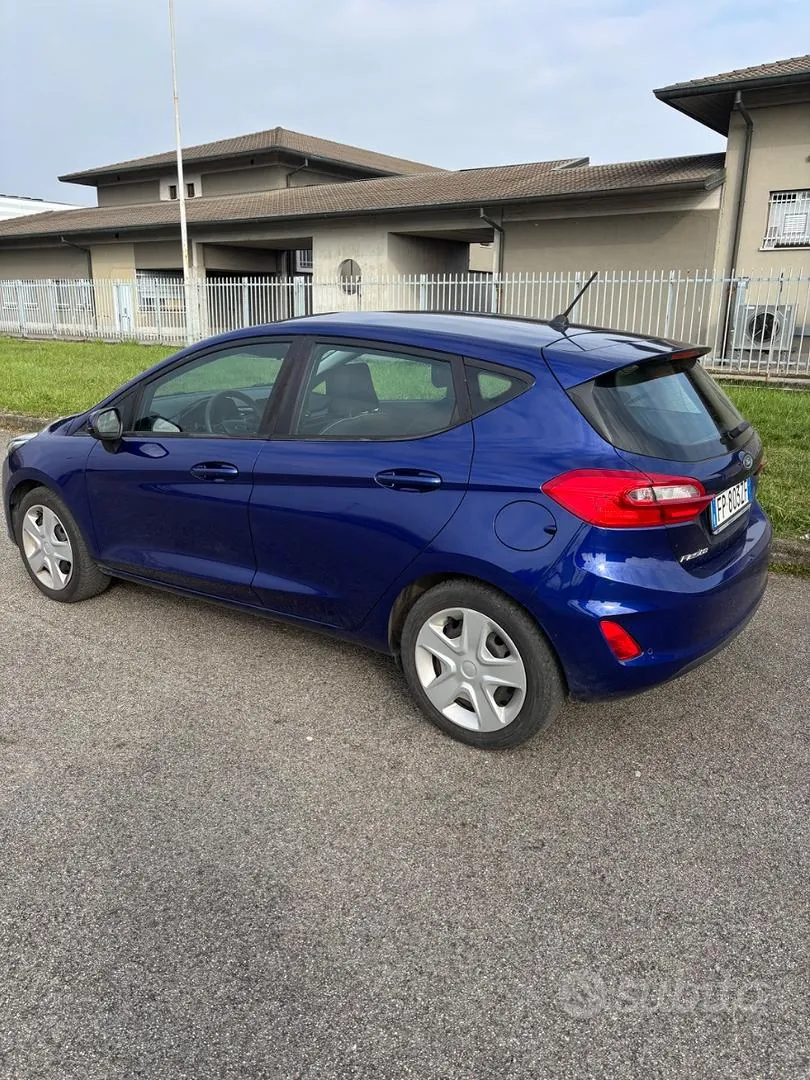 Ford Fiesta 2018 photo 2