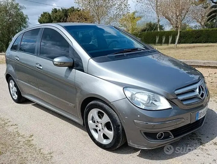 Mercedes-Benz B 200 Cdi 2006 photo 2