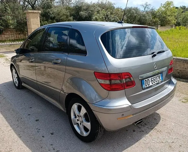 Mercedes-Benz B 200 Cdi 2006 photo 3