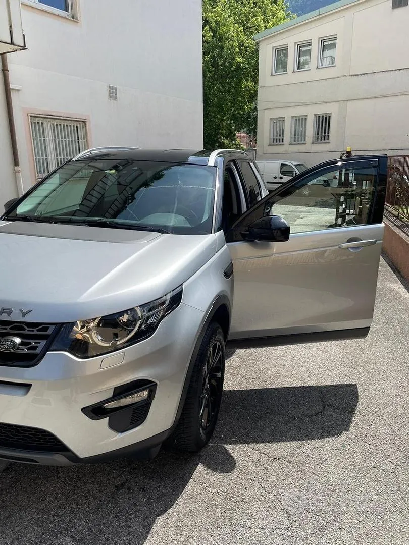 Land Rover Discovery Sport 2016 photo 4