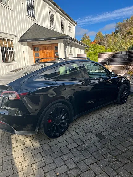 Tesla Model Y 2022 photo 4