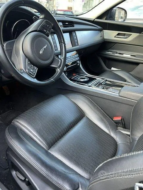 Jaguar Xf 2017 photo 4