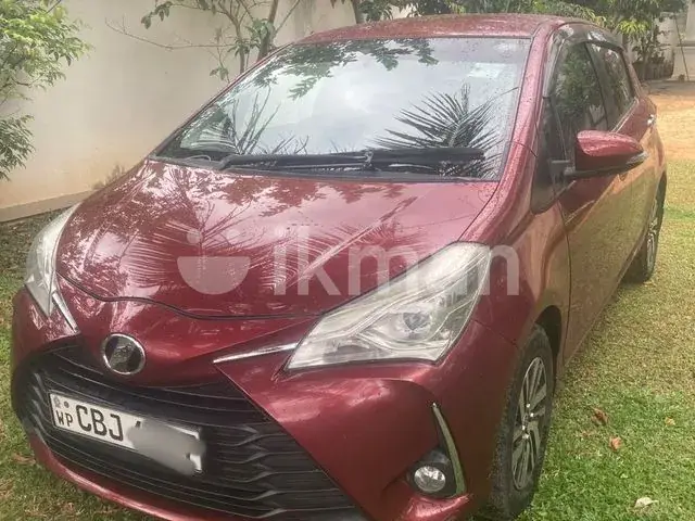Toyota Vitz 2018 photo 2