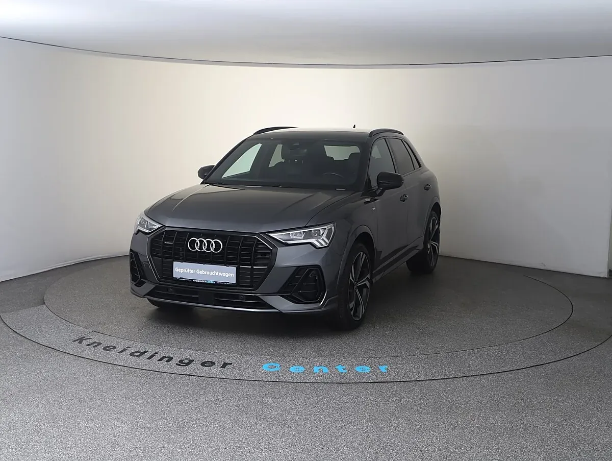 Audi Q3 2021 photo 2