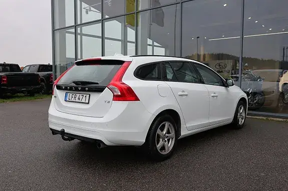 Volvo V60 2017 photo 5