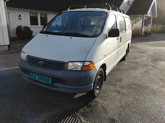 Toyota Hiace 2006 photo 2