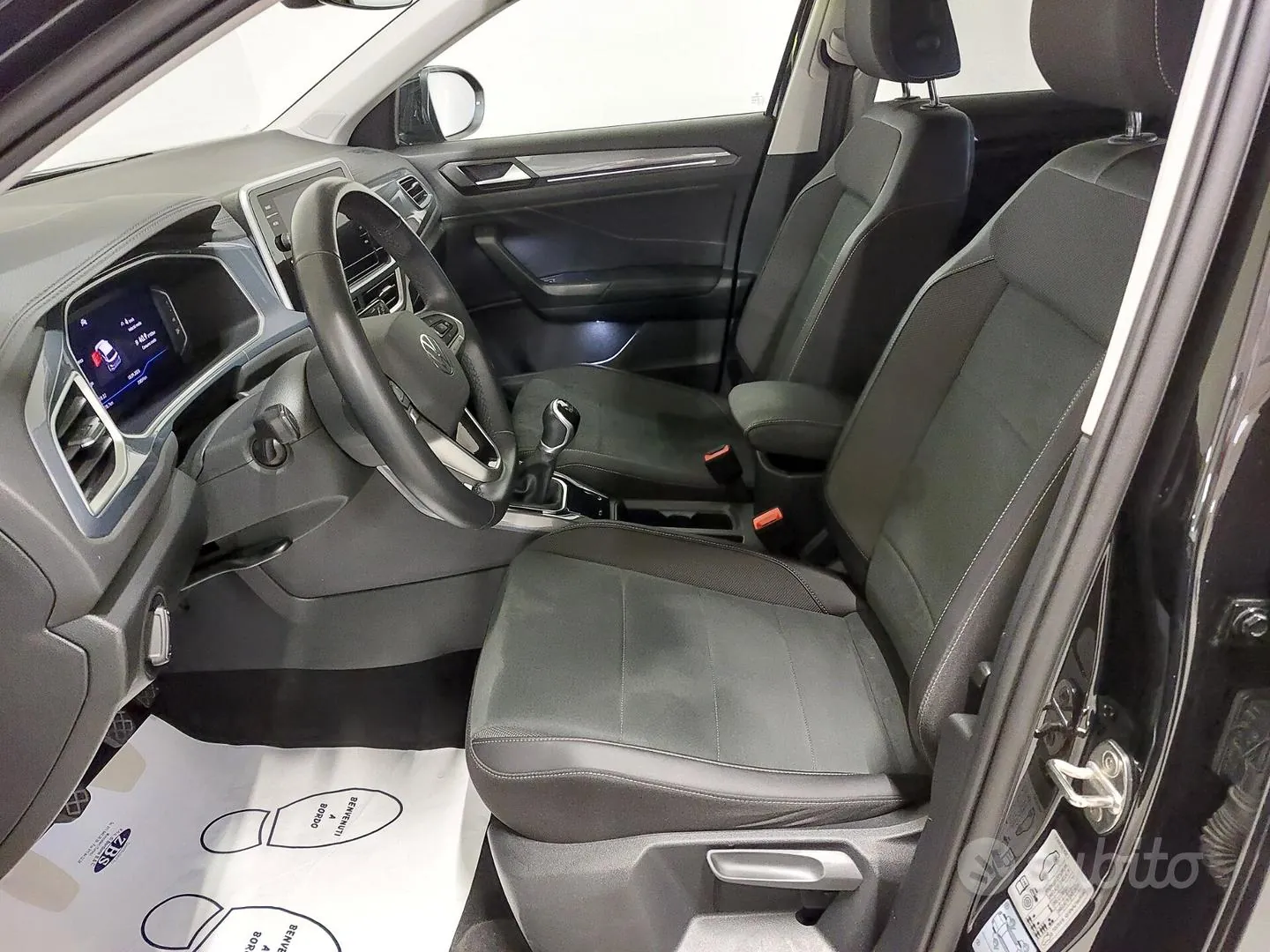 Volkswagen T-Roc 2024 photo 3