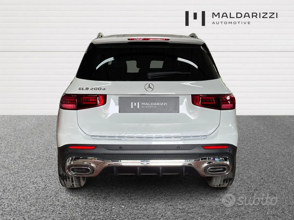 Mercedes-Benz Glb 2024 photo 3