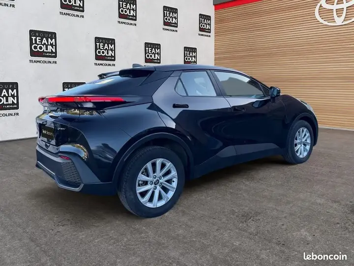 Toyota C-Hr 2025 photo 5