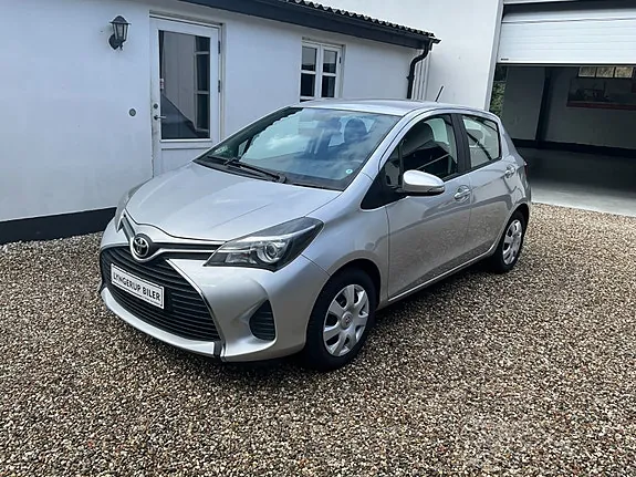 Toyota Yaris 2015 photo 3