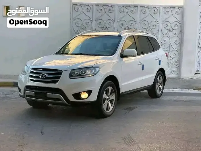 Hyundai Santa Fe 2012 photo 3