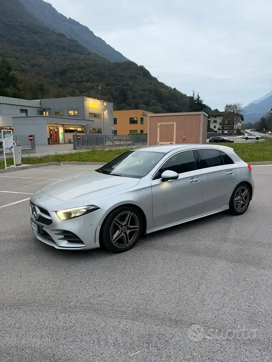 Mercedes-Benz A180 Amg 2019 photo 5
