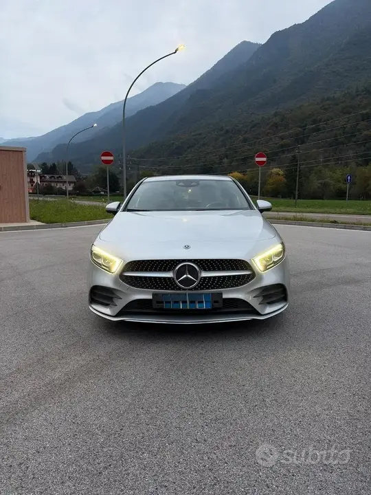 Mercedes-Benz A180 Amg 2019 photo 4