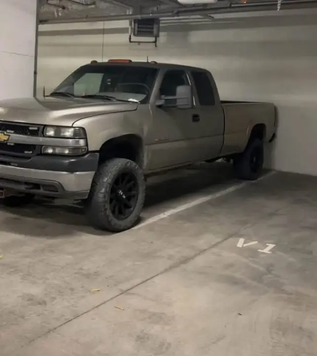Chevrolet Silverado 2500 2001 photo 2