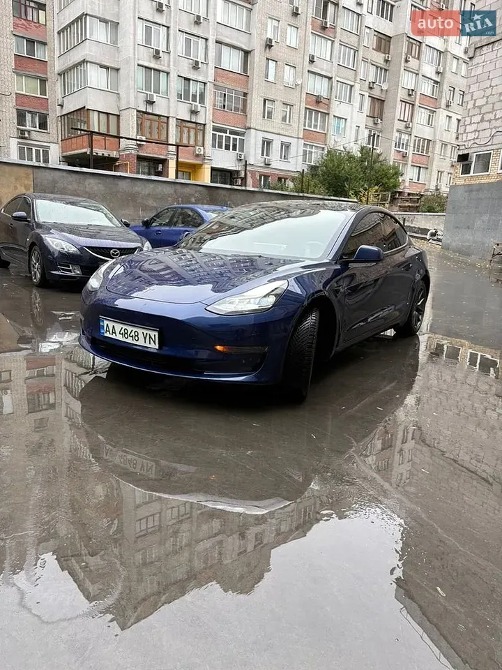 Tesla Model 3 2023 photo 2