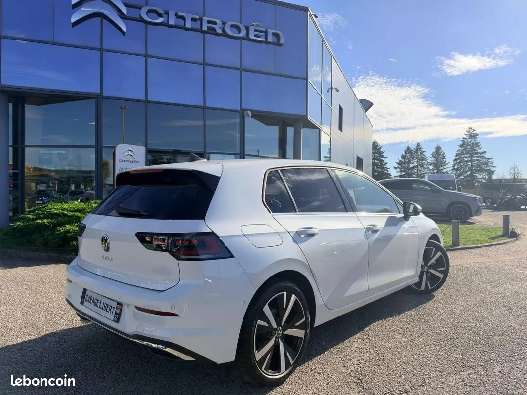 Volkswagen Golf 2024 photo 3