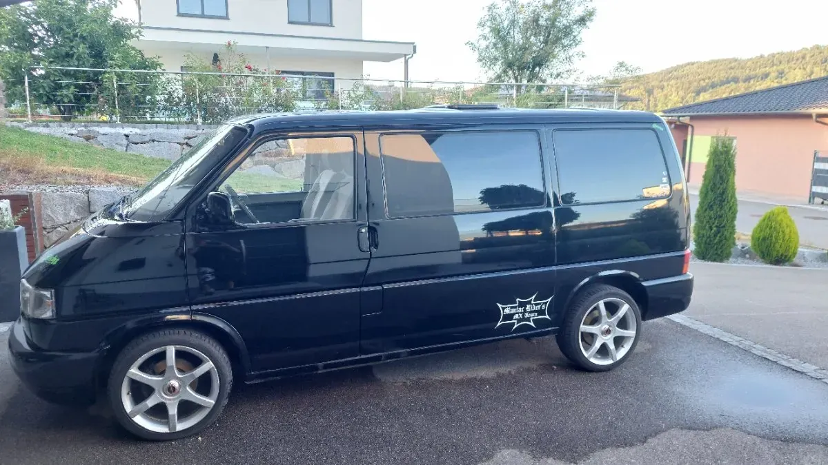 Volkswagen T4 1997 photo 3