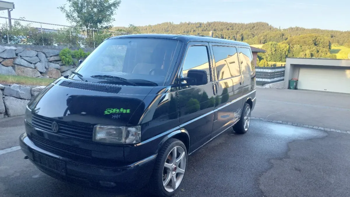 Volkswagen T4 1997 photo 2