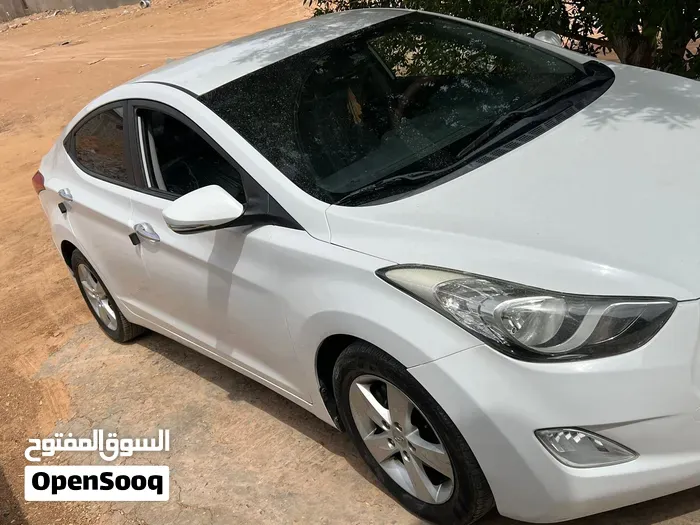 Hyundai Avante 2012 photo 2