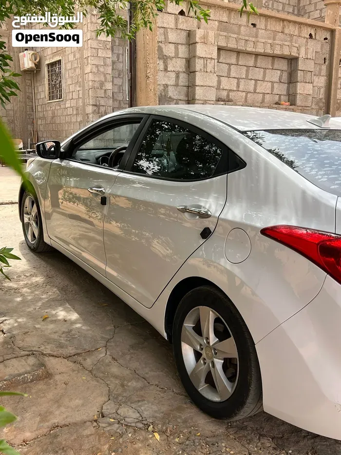 Hyundai Avante 2012 photo 4