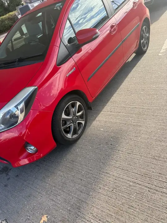 Toyota Yaris 2014 photo 3