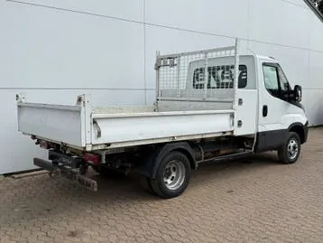 Iveco Daily 2017 photo 2