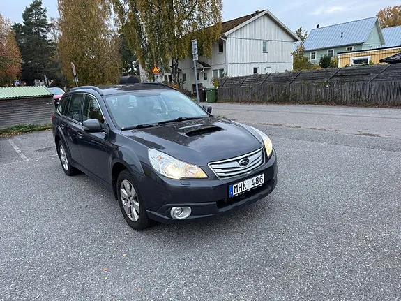 Subaru Outback 2012 photo 3
