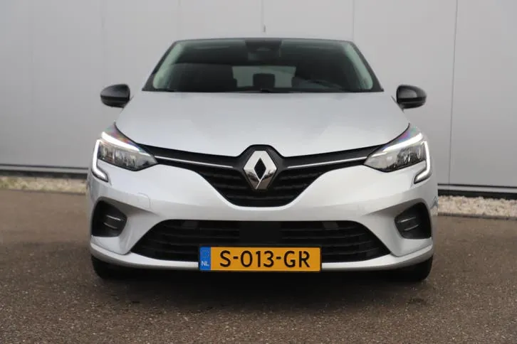 Renault Clio 2023 photo 2