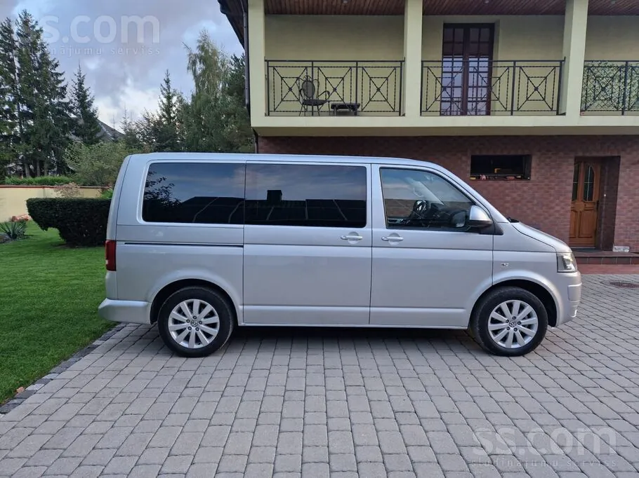 Volkswagen Multivan 2012 photo 3