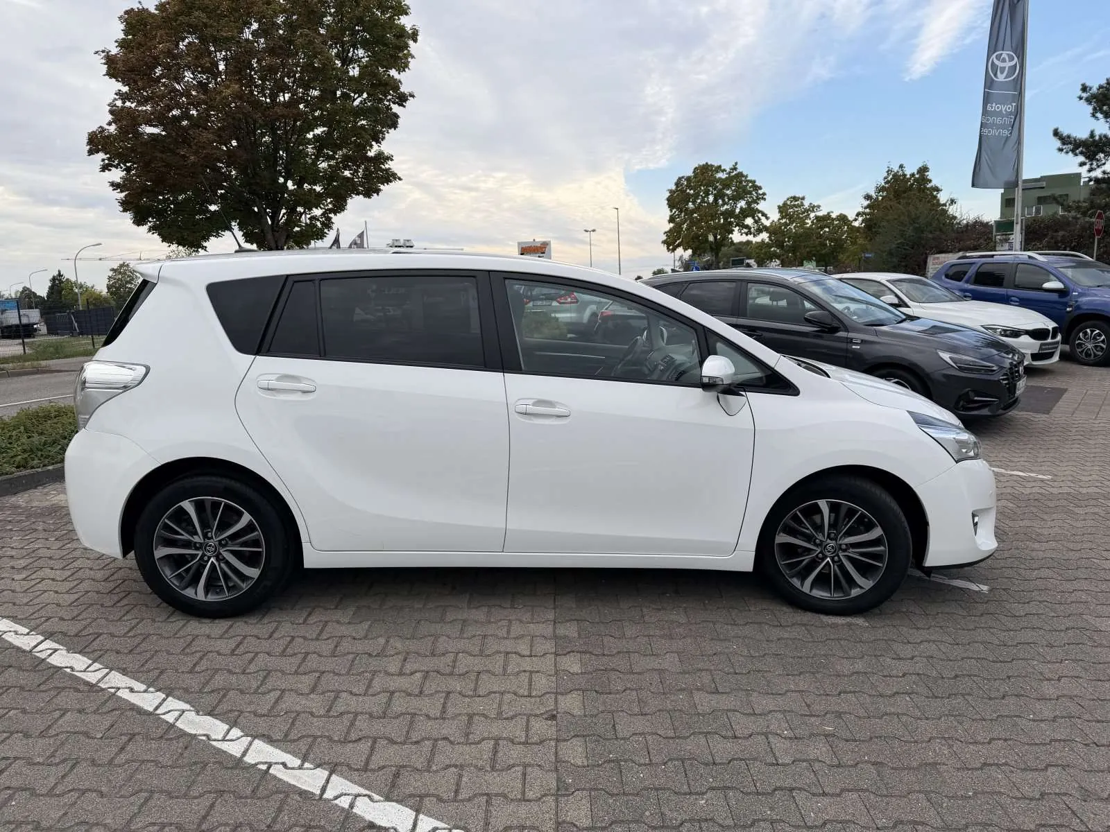 Toyota Verso Executive 7-Siter 2016 photo 4