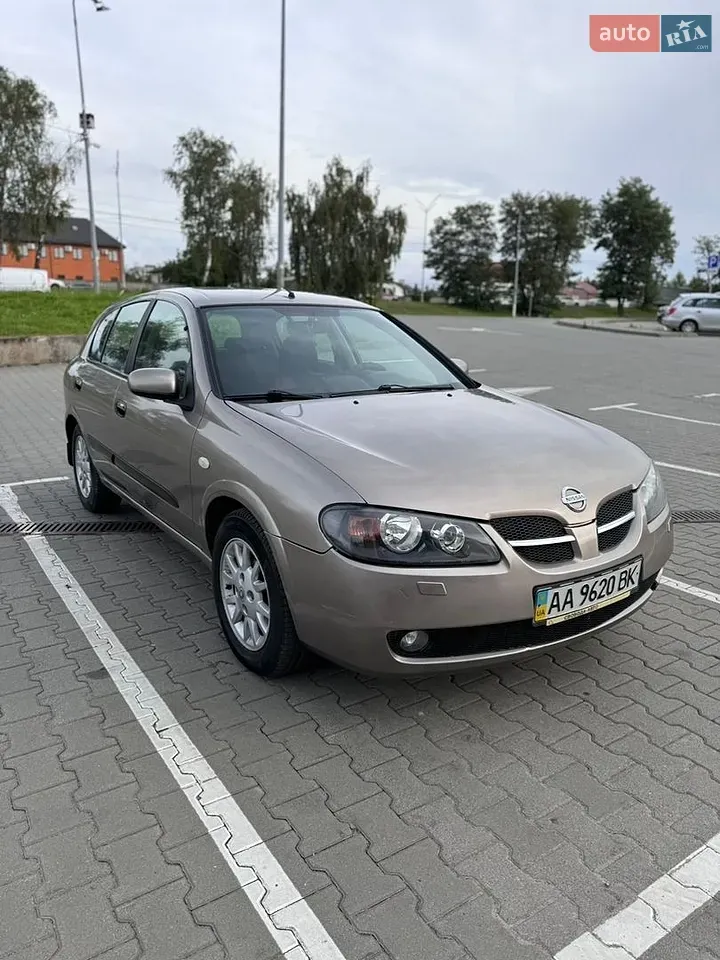 Nissan Almera