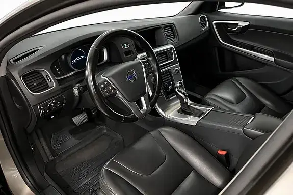 Volvo V60 Cross Country 2017 photo 4