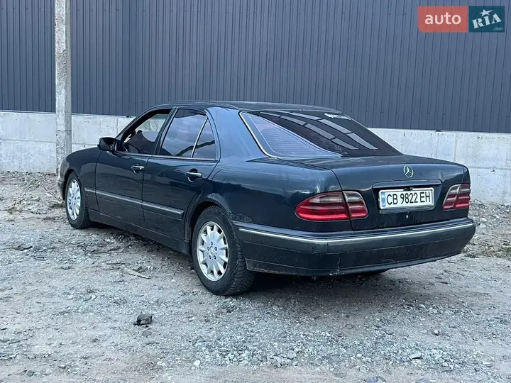 Mercedes-Benz E-Class 2000 photo 3