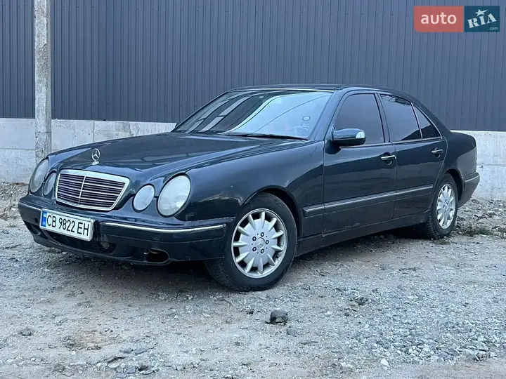 Mercedes-Benz E-Class 2000 photo 2