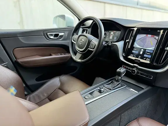 Volvo Xc60 2019 photo 4