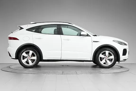 Jaguar E-Pace 2018 photo 5