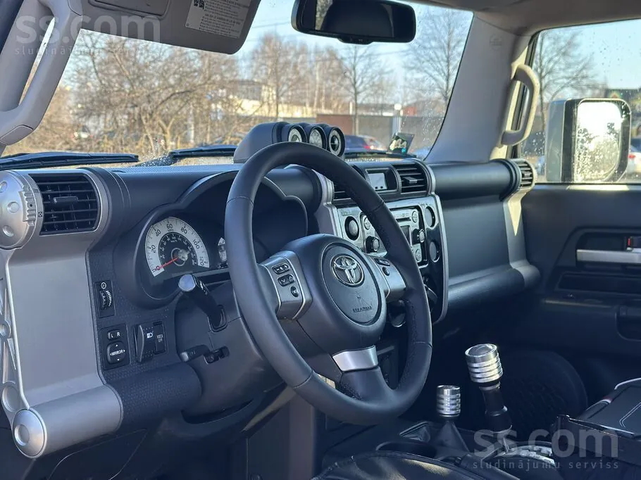 Toyota Fj Cruiser 2011 photo 4
