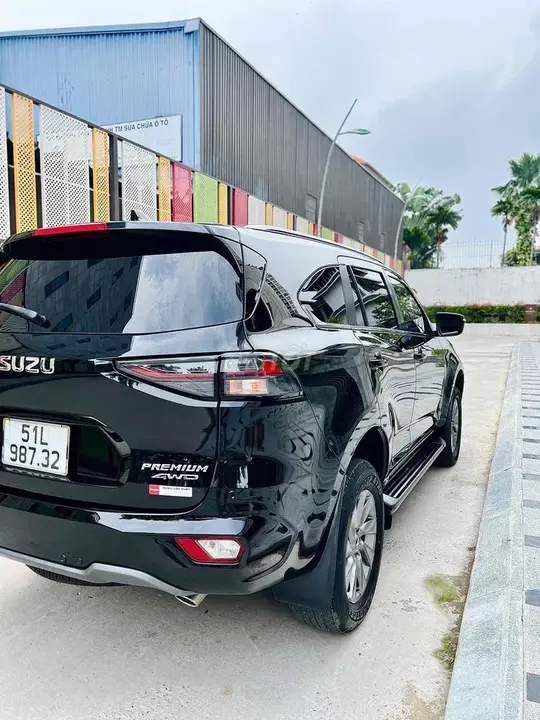 Isuzu Mu-X 2023 photo 4