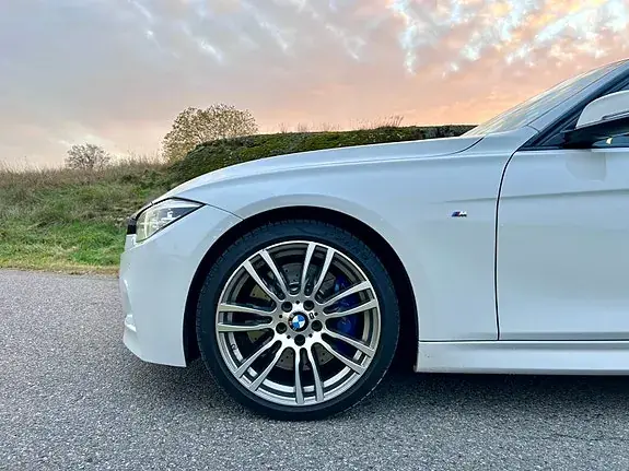 BMW 330D 2017 photo 3