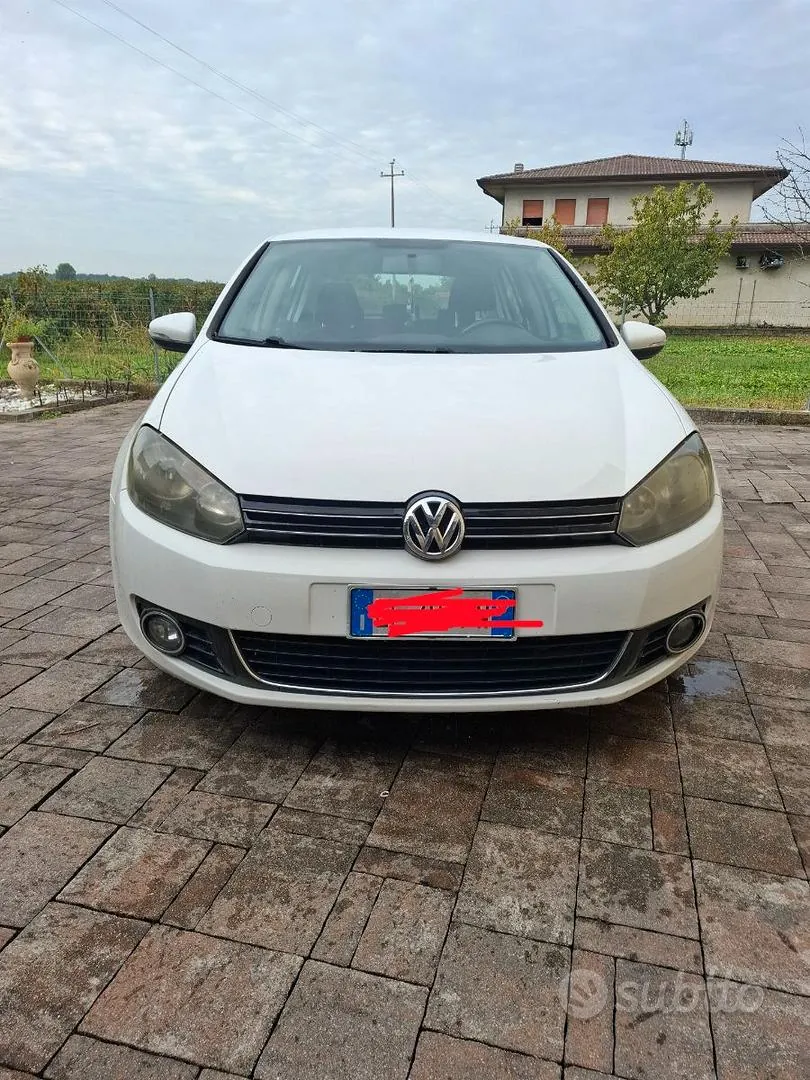 Volkswagen Golf 2010 photo 2