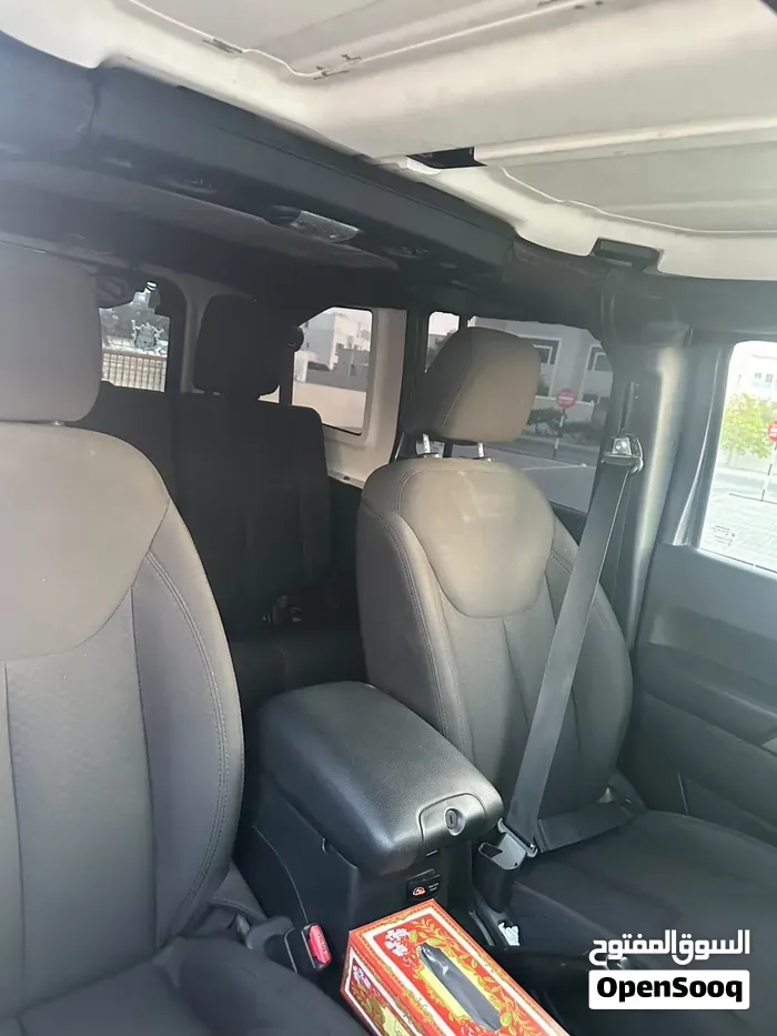 Jeep Wrangler 2018 photo 2
