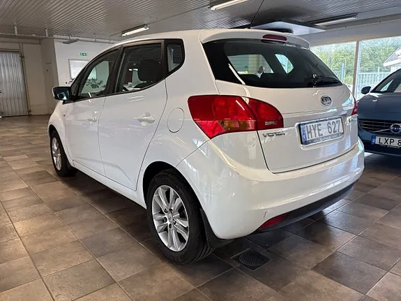 Kia Venga 2010 photo 4