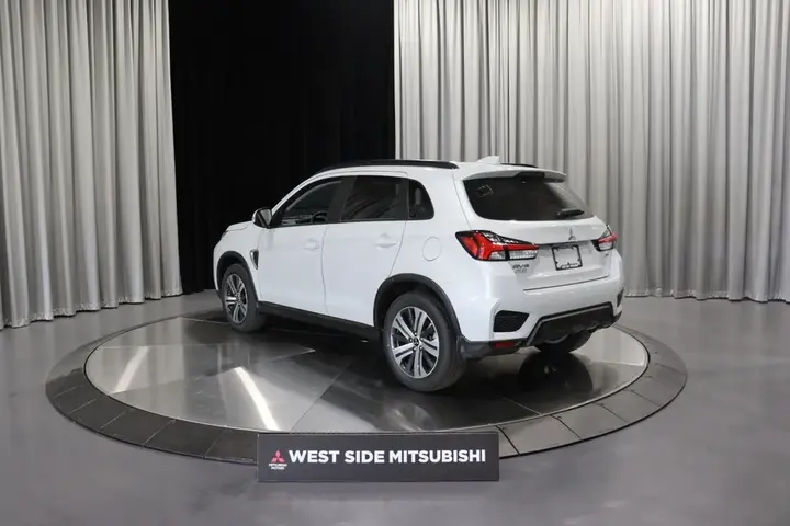 Mitsubishi Rvr 2027 photo 4