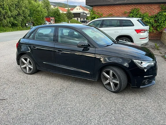 Audi A1 2014 photo 3