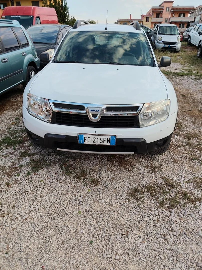 Dacia Duster 2011 photo 2