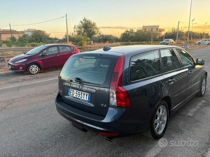 Volvo V50 2010 photo 5